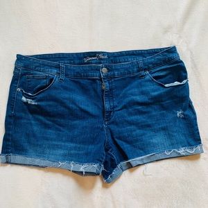 Universal Thread Shorts